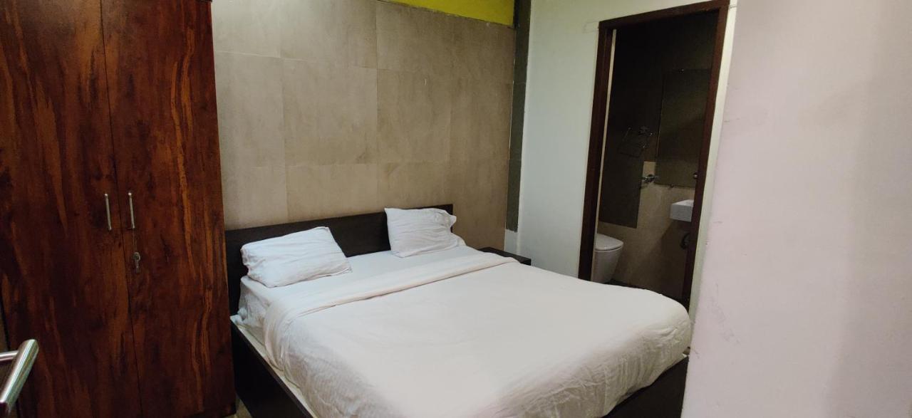 Appartement Aarju Luxurious Wave à Calangute Extérieur photo